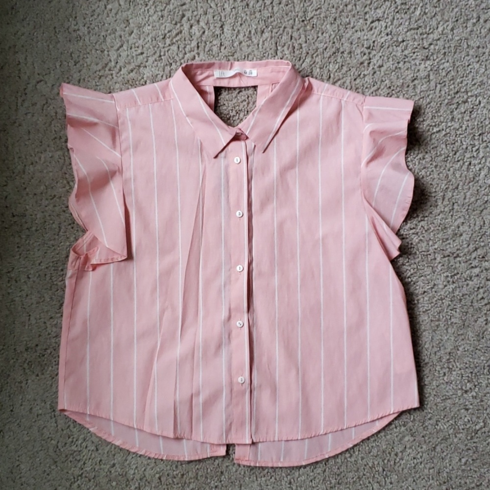 Cute shirt open back